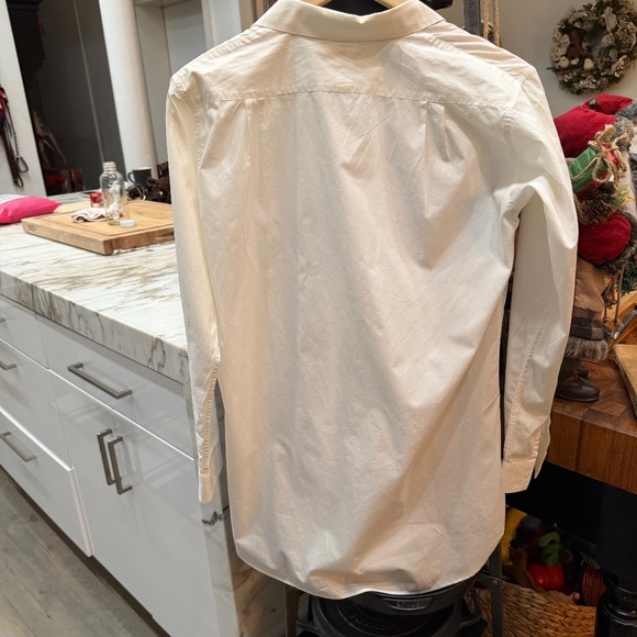 Women's Uniqlo White Tunic Shirt. - Picture 3 of 3